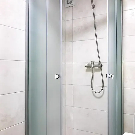 Центр Посуточно Новая Двухуровневая Квартира Da Luisa Mukacheve Exterior photo