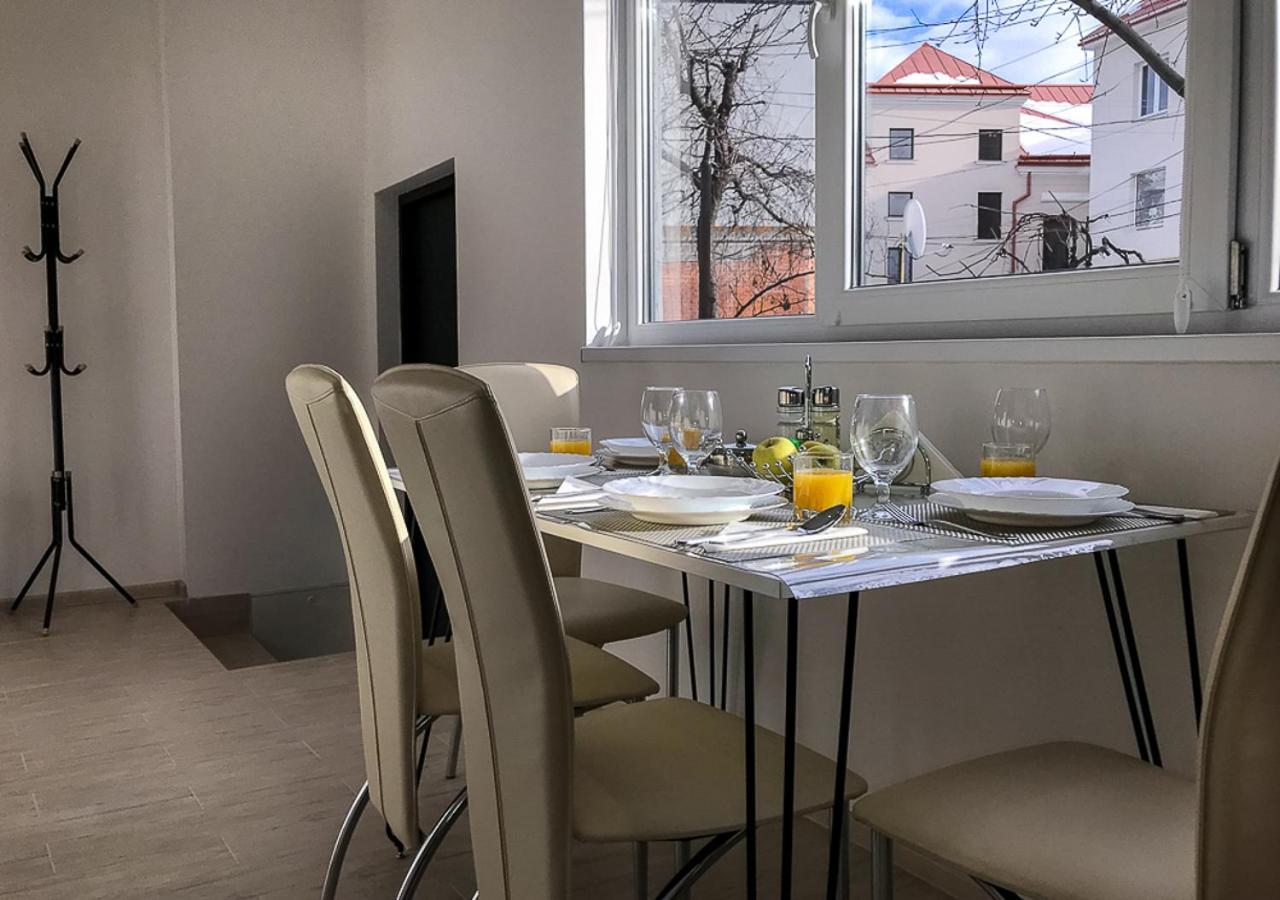 центр посуточно новая двухуровневая Da Luisa Apartment