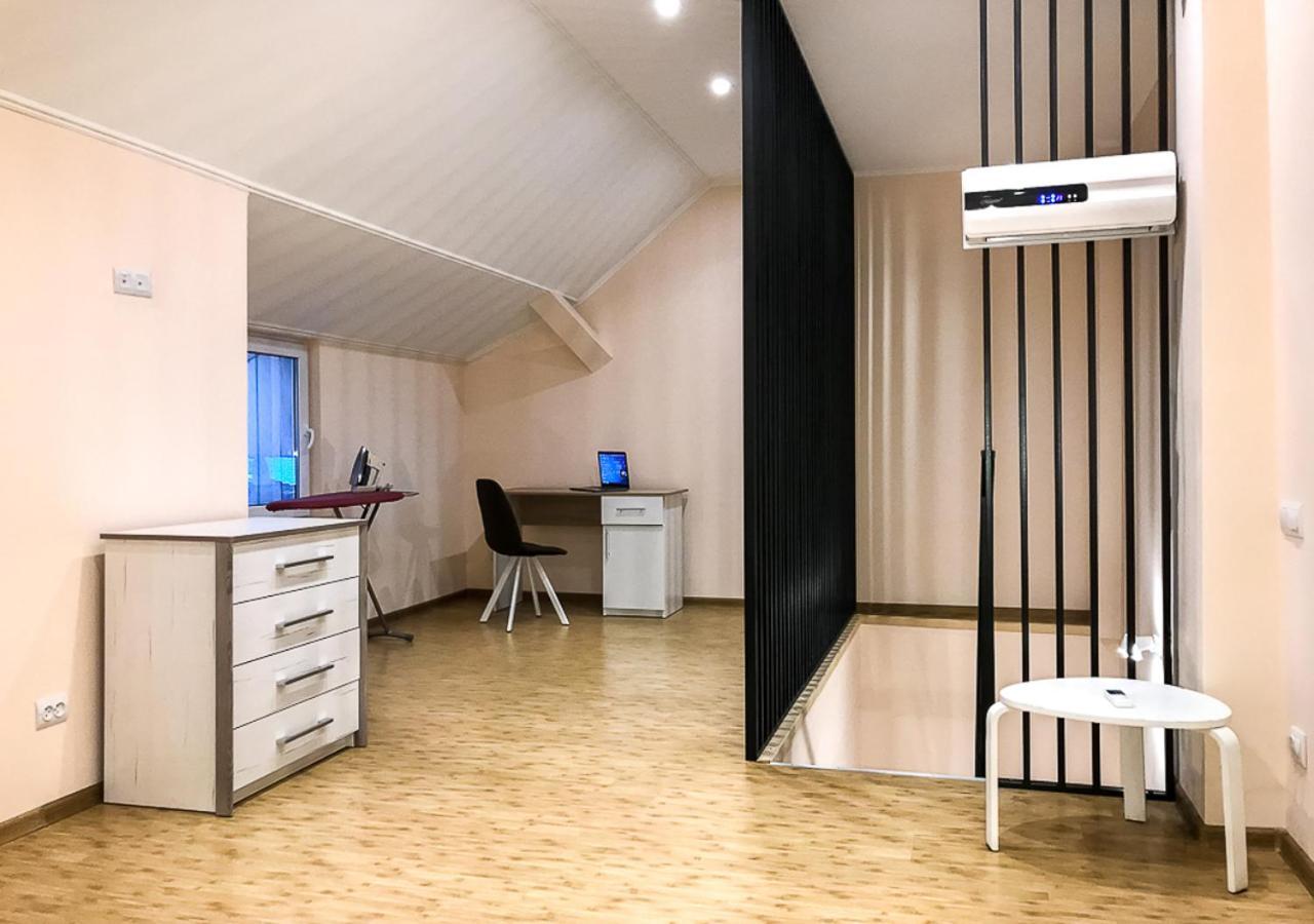 центр посуточно новая двухуровневая Da Luisa Apartment Mukacheve
