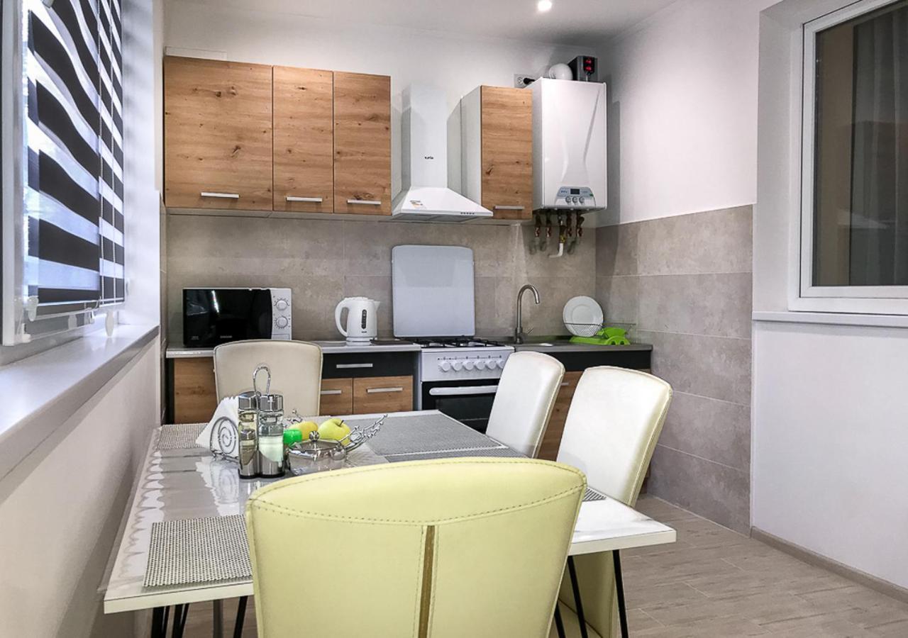 центр посуточно новая двухуровневая Da Luisa Apartment
